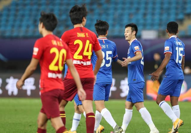 包含国安队将与申花交锋，球员状态备受关注的词条